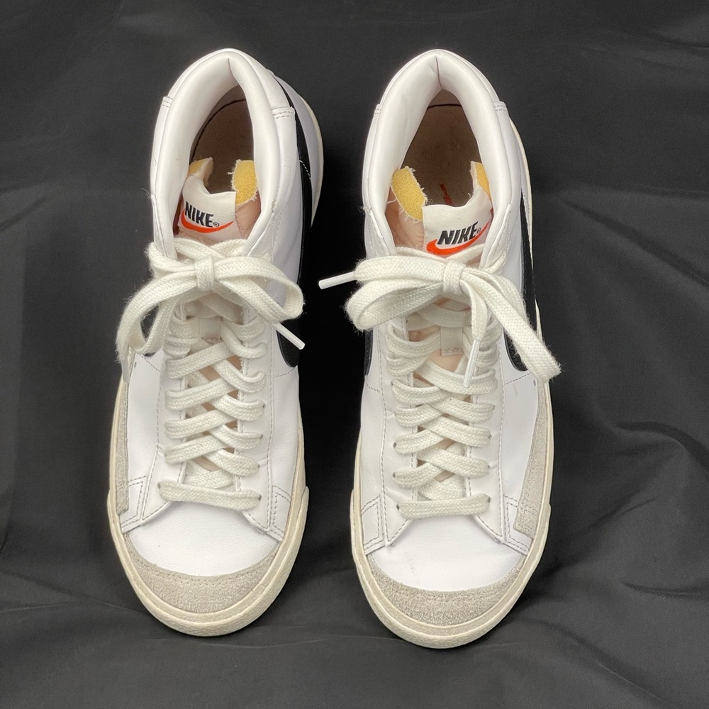 Women’s Nike Blazer Mid ‘77 Size 8